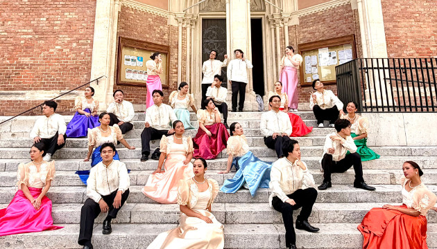 The HKCS choir at the Pfarrkirche Rudolfsheim in Vienna, following a performance at a seniors’ home.